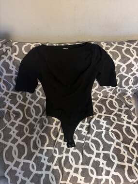 Express Women's Black Boat Neck Short Sleeve Bodysuit
